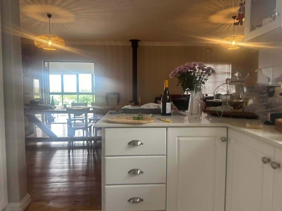 To Let 4 Bedroom Property for Rent in Nuwe Uitsig Western Cape